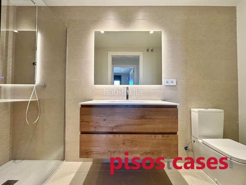 Foto 36d04de7-8354-4aed-9704-4a8cb2ad1f27. Piso 123m<sup>2</sup> en carrer josep ventura 53 pis 4 habitacions, piscina comunitària en Tona