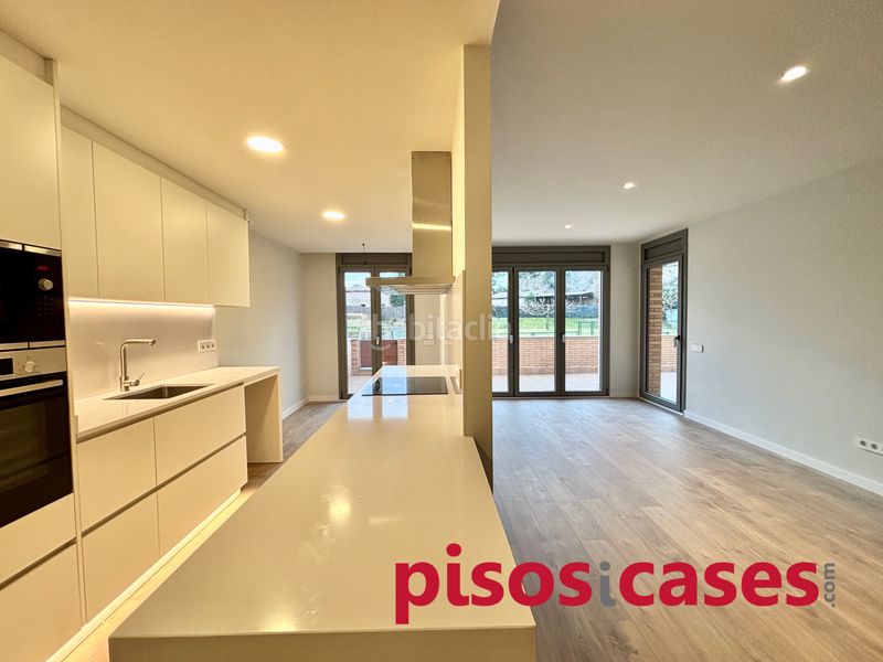 Foto bc4bb070-0f8d-4722-99b5-a940a11515c4. Piso 123m<sup>2</sup> en carrer josep ventura 53 pis 4 habitacions, piscina comunitària en Tona