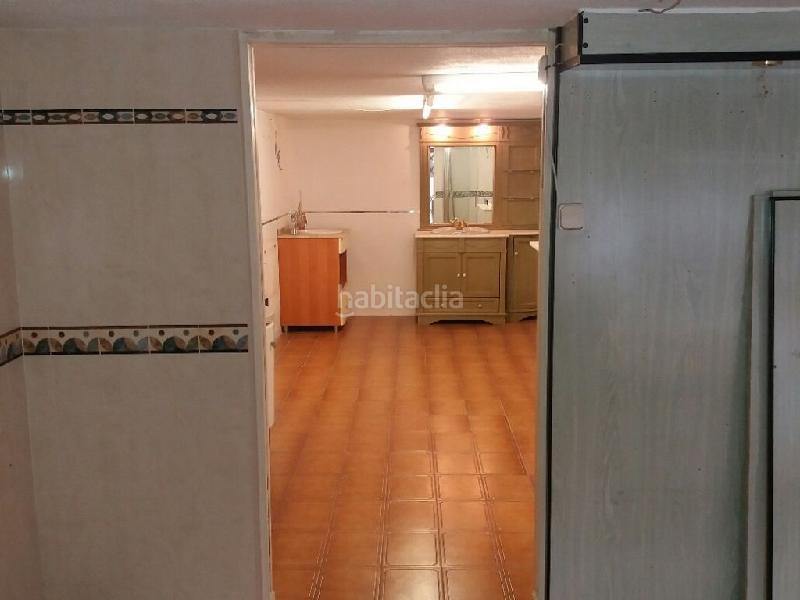 Foto a8d8d004-2fad-4806-b5a4-c0810423658e. Local comercial a Santander - calle tres de noviembre 3 a Santander