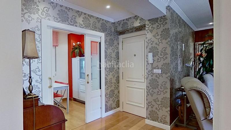 Foto f341463f-c54e-4f6d-b075-3bb085940aa4. Piso en Torrelavega - cl berta perogordo 11 soleado piso de tres dormitorios con terraza, garaje y trastero en pleno Centro en Torrelavega