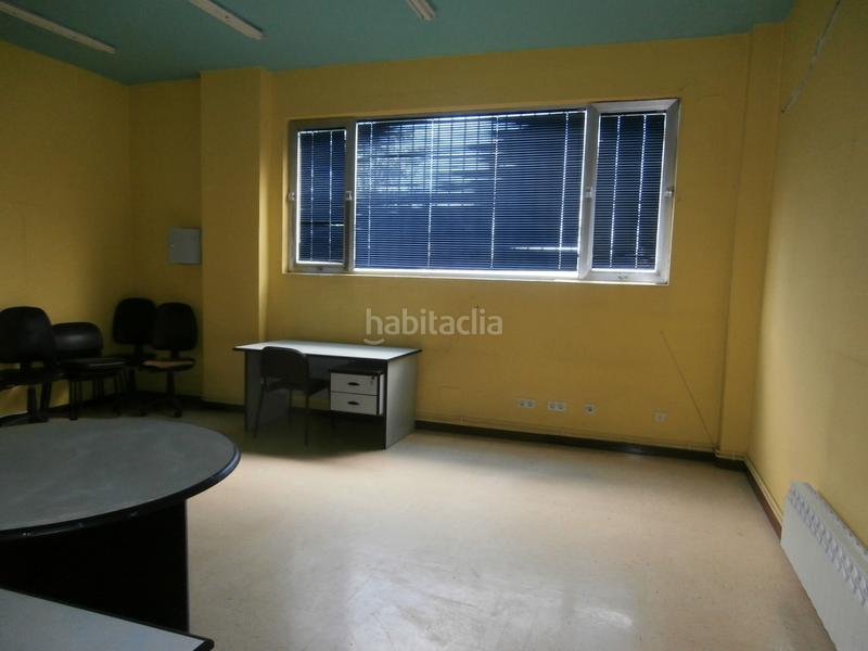Foto 048dff10-0554-4a5a-9ac2-d516928d27d7. Location local commercial dans Torrelavega - avenida besaya 12 dans Torrelavega