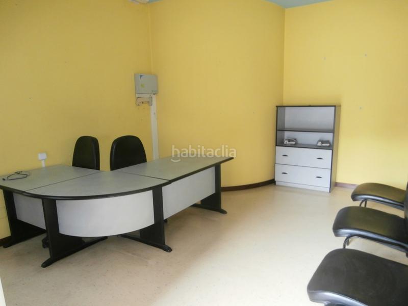 Foto 9aa45ef7-42af-46f2-8b46-c6f0ed80f8b1. Location local commercial dans Torrelavega - avenida besaya 12 dans Torrelavega