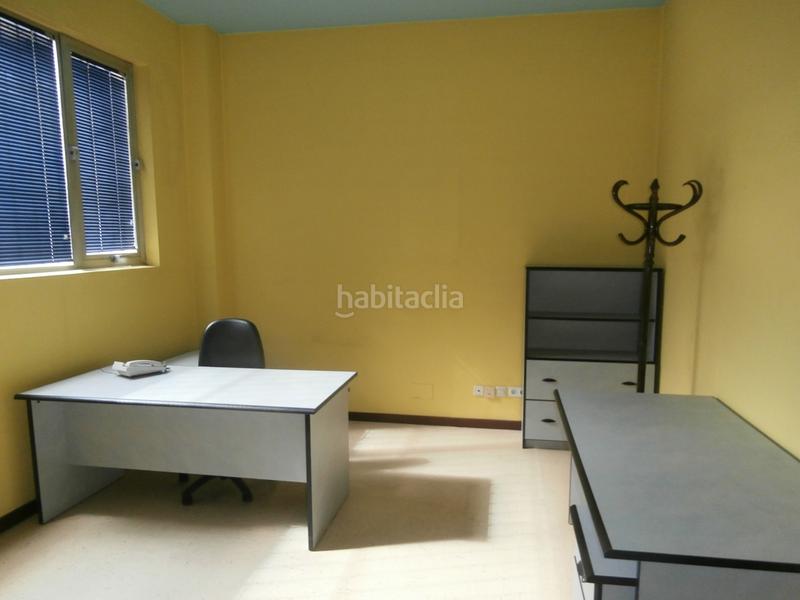 Foto a18ebd57-5d3b-4ac7-b54d-c2ca97156d11. Location local commercial dans Torrelavega - avenida besaya 12 dans Torrelavega