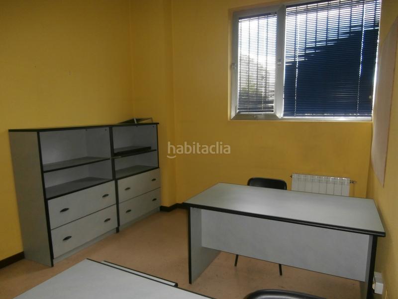 Foto dab36d53-2ca8-48f9-a26b-1e5f7c8ab2af. Location local commercial dans Torrelavega - avenida besaya 12 dans Torrelavega