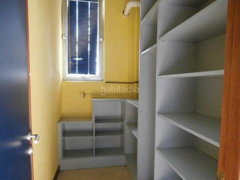 Foto e87bd2bd-caf2-4756-a4b9-c618f7c75f9e. Location local commercial dans Torrelavega - avenida besaya 12 dans Torrelavega