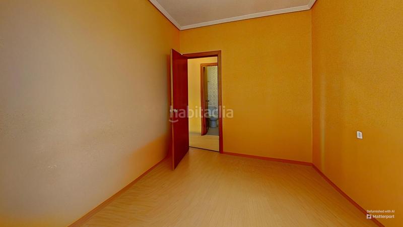 Foto 0d1796e5-89fb-46c8-87f6-6a18a118ac46. Appartamento in Torrelavega - cl del poeta jose l hidalgo 4 in Torrelavega