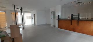 Lloguer Local Comercial a Suances - plaza viares 12. Local comercial en el centro de suances