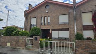 Casa en Tanos - fernandez vallejo 86. Chalet esquinero en tanos luz, espacio y calidad de vida en torr