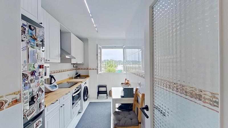 Foto b4dee756-874e-45a2-b5fd-1681c7af9a9a. Appartamento con riscaldamento in Somo Ribamontán al Mar