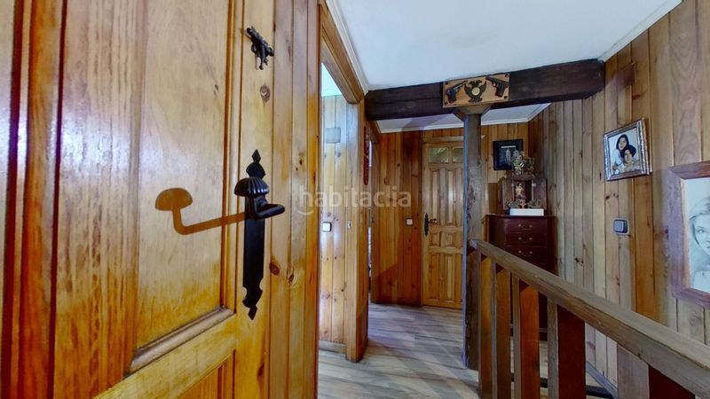 Foto 7f32a8fc-35b5-4c53-a654-367ab8d682fc. Casa adossada amb aparcament a Luena