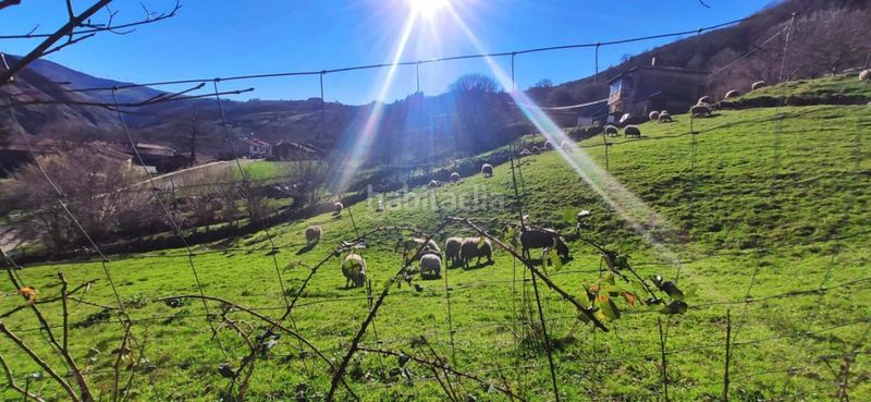 Foto c046c298-09a6-4bed-bc08-5a49a83c0b34. Casa adossada amb aparcament a Luena