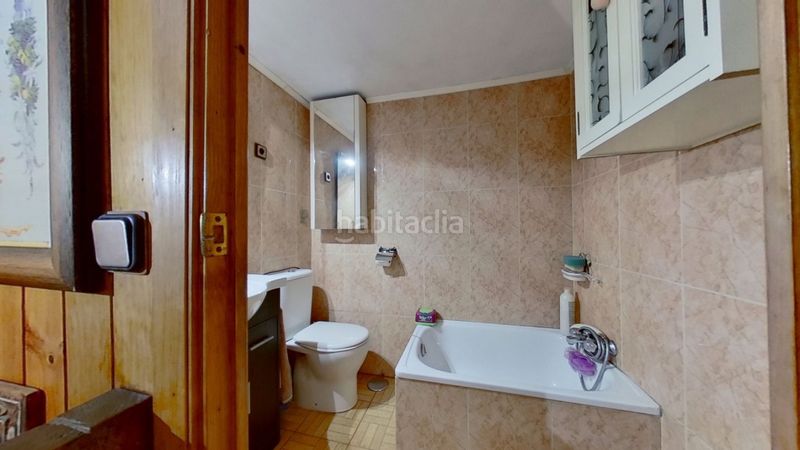 Foto e6bce830-432d-462b-86f3-250622cadc60. Casa adossada amb aparcament a Luena