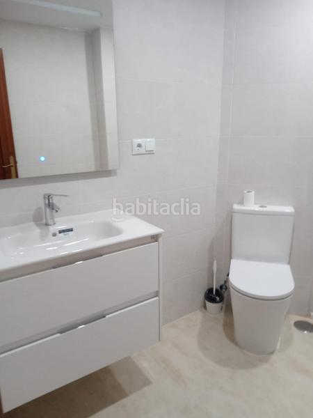 Foto 6d9e6d8c-4661-4d90-a799-8262a3ce63ac. Alquiler piso se alquila amplio y luminoso piso para estudiantes o profesores, todo exterior, en una inmejorable zona de la ciudad, al lado de l en Torrelavega