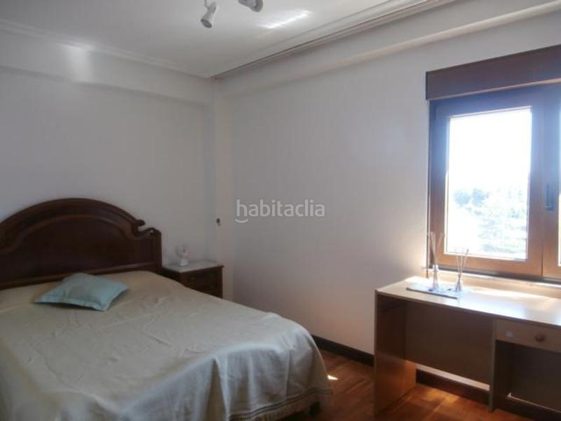 Foto d606ada3-5d1f-4374-ab33-0f947466ec95. Alquiler piso se alquila amplio y luminoso piso para estudiantes o profesores, todo exterior, en una inmejorable zona de la ciudad, al lado de l en Torrelavega