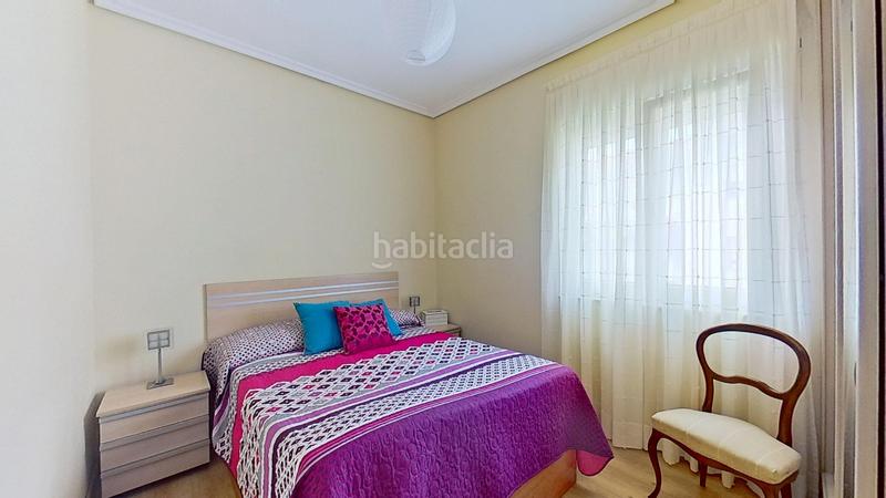 Foto 43929f7a-cd31-463b-bcbc-ba8e4a24ae56. Piso en barreda - cn la palmera 4 luminoso piso de cuatro dormitorios para entrar a vivir . en Torrelavega