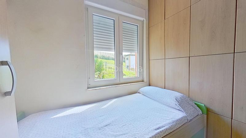 Foto bd3150a4-e3be-4cc2-ae19-1b3619dcb475. Piso en barreda - cn la palmera 4 luminoso piso de cuatro dormitorios para entrar a vivir . en Torrelavega