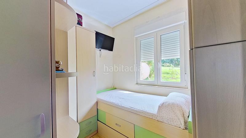 Foto cf0e32bf-2a85-4fb8-8a19-b22392619041. Piso en barreda - cn la palmera 4 luminoso piso de cuatro dormitorios para entrar a vivir . en Torrelavega