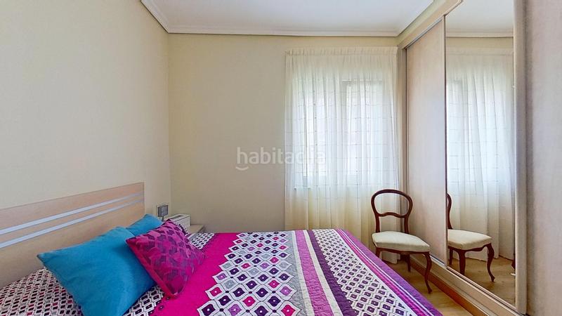 Foto ddea6b9b-2fc2-4e2d-a20e-63b8ebab773e. Piso en barreda - cn la palmera 4 luminoso piso de cuatro dormitorios para entrar a vivir . en Torrelavega