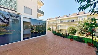 Appartement  Suances - cl quintana 104. Planta baja con 2 garajes y trastero en urb. con piscina.