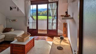 Penthouse  Barrio la sierra. Piso en urbanización con piscina en hoznayo