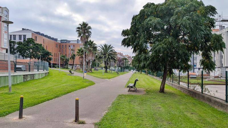 Foto 30484d61-c11e-4f54-a3c4-cbfcb22da281. Àtic amb calefacció aparcament a Alisal - San Román Santander