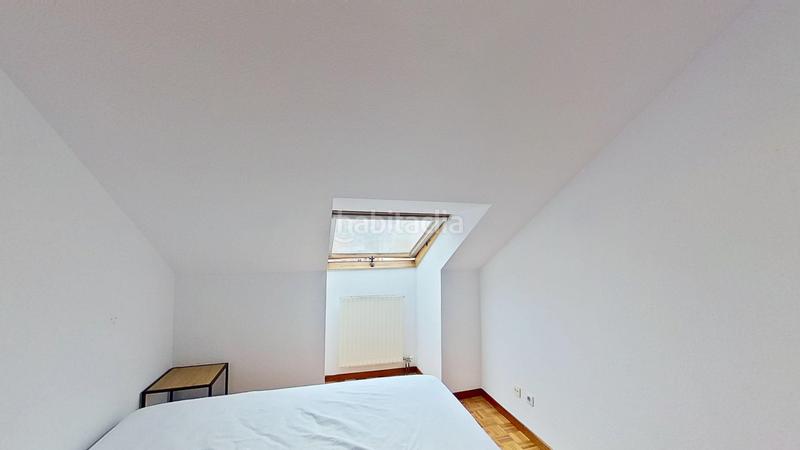 Foto d6eaa4a8-ff4d-435e-866e-f88cd654db62. Àtic amb calefacció aparcament a Alisal - San Román Santander