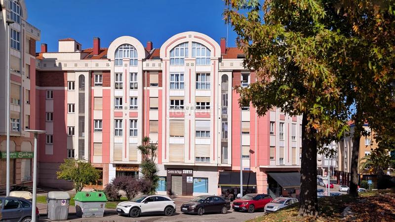 Foto e1828b00-c724-4bfc-b818-1f678d25194a. Àtic amb calefacció aparcament a Alisal - San Román Santander