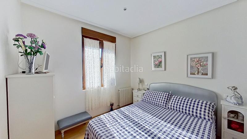 Foto 707f1abb-ab5d-4327-800a-7291a5904e03. Haus mit heizung parking in Valdenoja Santander