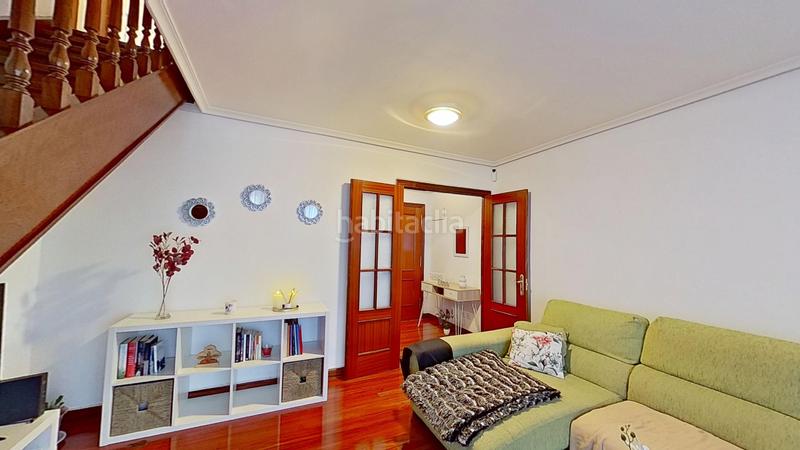 Foto 018bf232-e553-4fd8-b853-7db72882208d. Piso dúplex luminoso y bien situado en la zona castillahermida en Santander