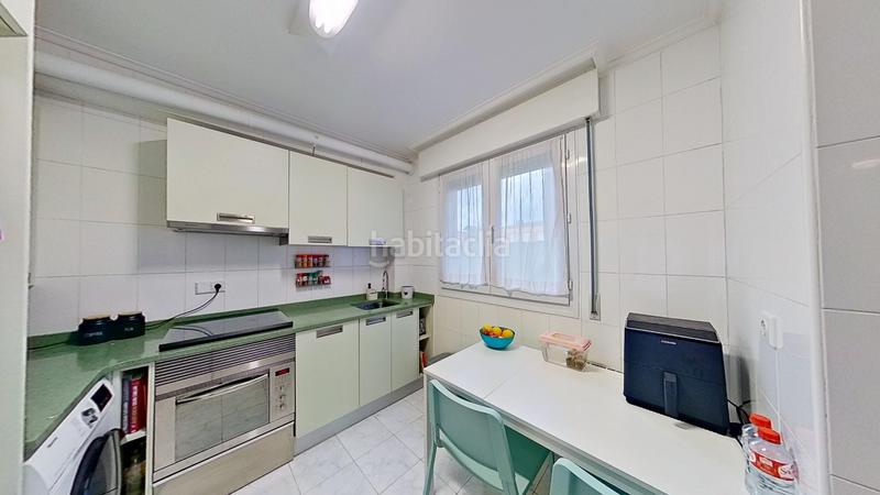 Foto b4b9c891-c8dd-443a-a9c1-937f4cb0dc27. Etagenwohnung mit heizung in Los Castros Santander