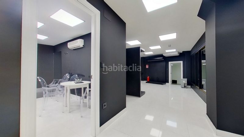 Foto 7aafb06c-223e-4916-b297-c43b980d6392. Lloguer local comercial a Inmobiliaria - Barreda Torrelavega