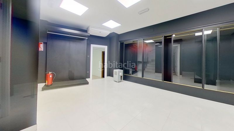 Foto b7bc4bb4-af15-43db-a0b7-2bca13f29bc4. Lloguer local comercial a Inmobiliaria - Barreda Torrelavega