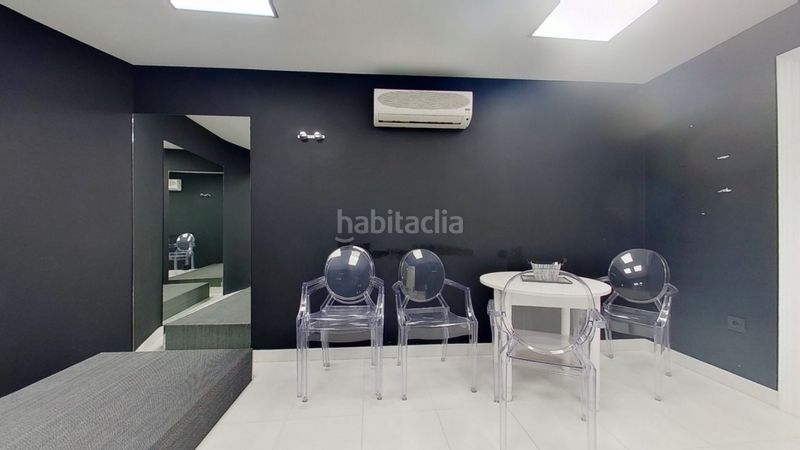 Foto ca2b62a0-8fbf-477e-bcaf-879840d233b1. Lloguer local comercial a Inmobiliaria - Barreda Torrelavega