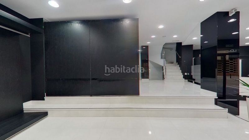 Foto e6dee451-0f0c-4174-863c-2c005cdd6eb2. Lloguer local comercial a Inmobiliaria - Barreda Torrelavega