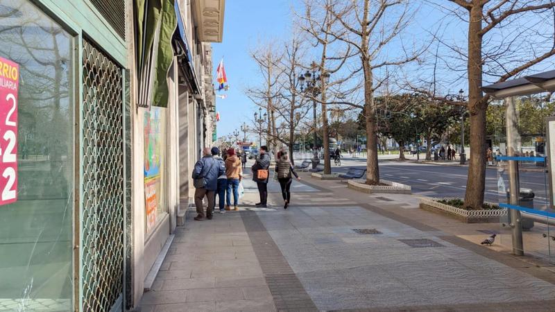 Foto 074f8109-8de1-4d97-a517-4deb904a717e. Location local commercial dans Centro - Ayuntamiento Santander