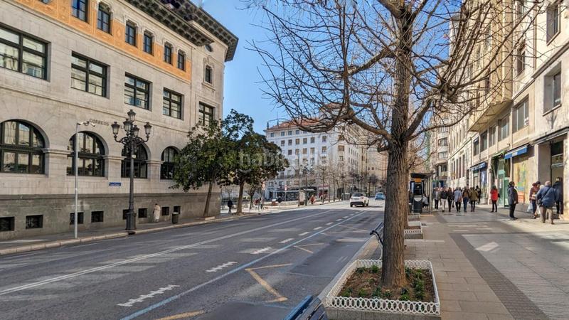 Foto 2a342a65-8600-4acf-a27a-3cd6c3ca8ba3. Location local commercial dans Centro - Ayuntamiento Santander