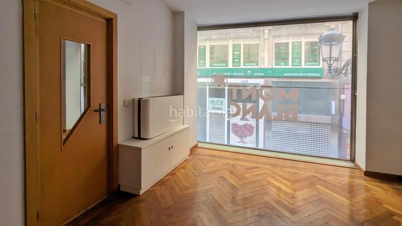 Foto 2b1baaae-8c55-4e2b-a338-de8fdfc44c28. Location local commercial dans Centro - Ayuntamiento Santander