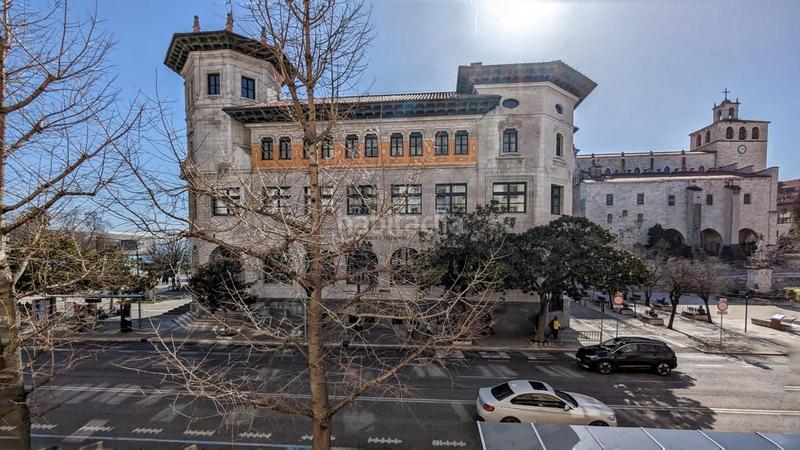 Foto 301de2bf-0aaa-4295-918c-e965d78d0d04. Location local commercial dans Centro - Ayuntamiento Santander