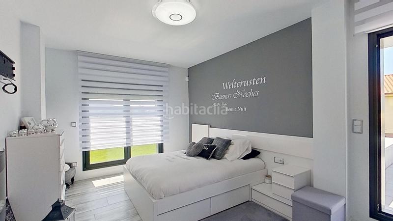 Foto 020955e4-8f1c-4693-a7e4-85f964ba5669. Casa amb aparcament a Alisal - San Román Santander