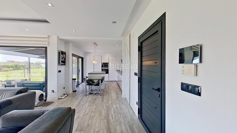 Foto 3928c6be-70d4-4327-9629-c64532685097. Casa amb aparcament a Alisal - San Román Santander