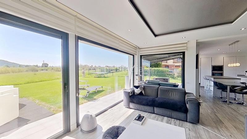 Foto 5f047e18-8240-49d9-b8a4-dc53aea7ff94. Casa amb aparcament a Alisal - San Román Santander