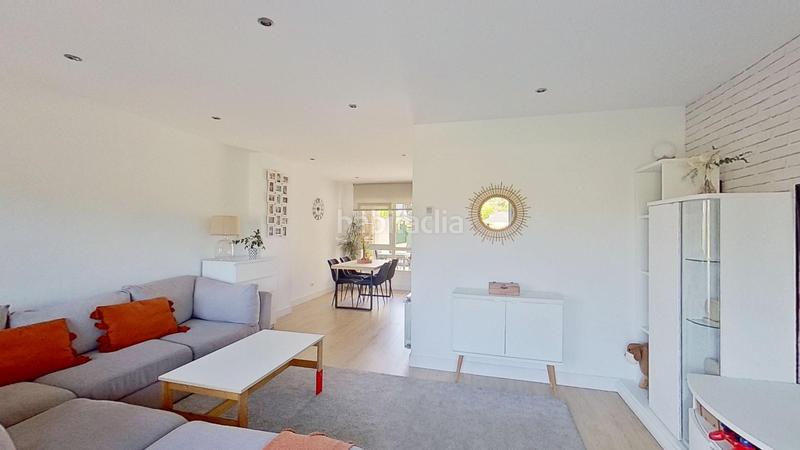 Foto 1b0b6365-571d-43b8-a9b5-022354f15422. Haus mit parking in Alisal - San Román Santander