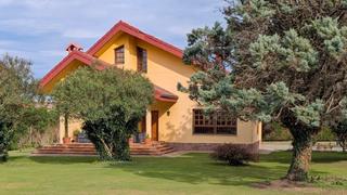 Casa a Marina de Cudeyo. Magnifico chalet independiente en rubayo