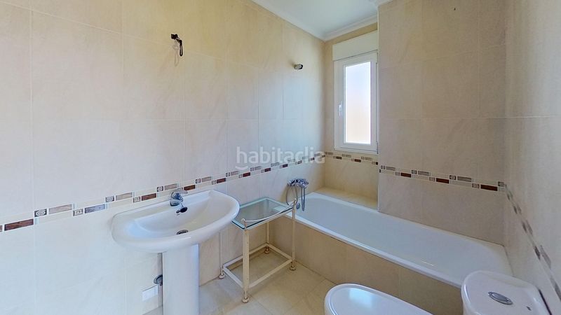 Foto 64298929-dbb6-465f-99d5-e58e2258a842. Casa amb calefacció aparcament a Mortera Piélagos