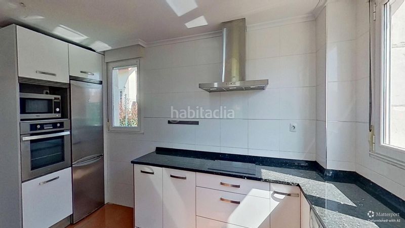 Foto b8cec7b5-1e2a-44b7-8148-88da6cc64cad. Casa amb calefacció aparcament a Mortera Piélagos