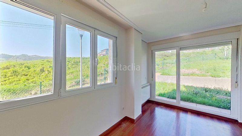 Foto e6a5ff22-e66c-4304-b0f2-78b6fb2a2eac. Casa amb calefacció aparcament a Mortera Piélagos