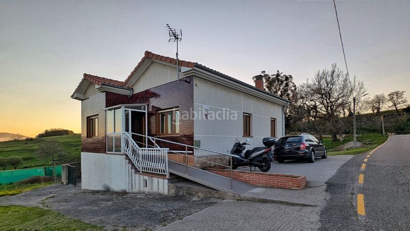 Foto f227050d-8d03-47ff-a435-230d4ab4b457. Casa a Bárcena de Cudón - Gomazo Miengo