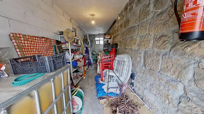 Foto 4faea992-d2bd-42b8-905d-451a28974d49. Casa pareada casa de piedra con jardín privado en el centro de polientes en Valderredible