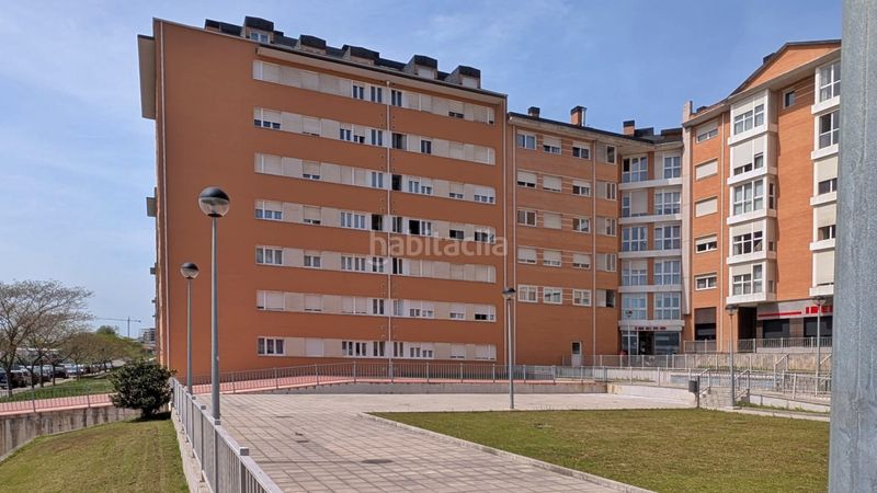 Foto c83fa387-a93a-4e8b-996d-5ab9b3717365. Pis amb calefacció aparcament a Alisal - San Román Santander