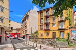 Flat  Santander - c/ laredo. Apartamento funcional y moderno en calle laredo
